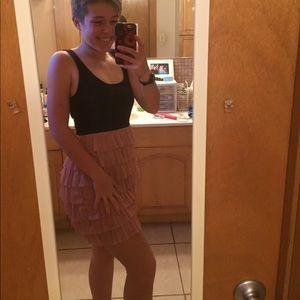 A sleeveless dress
